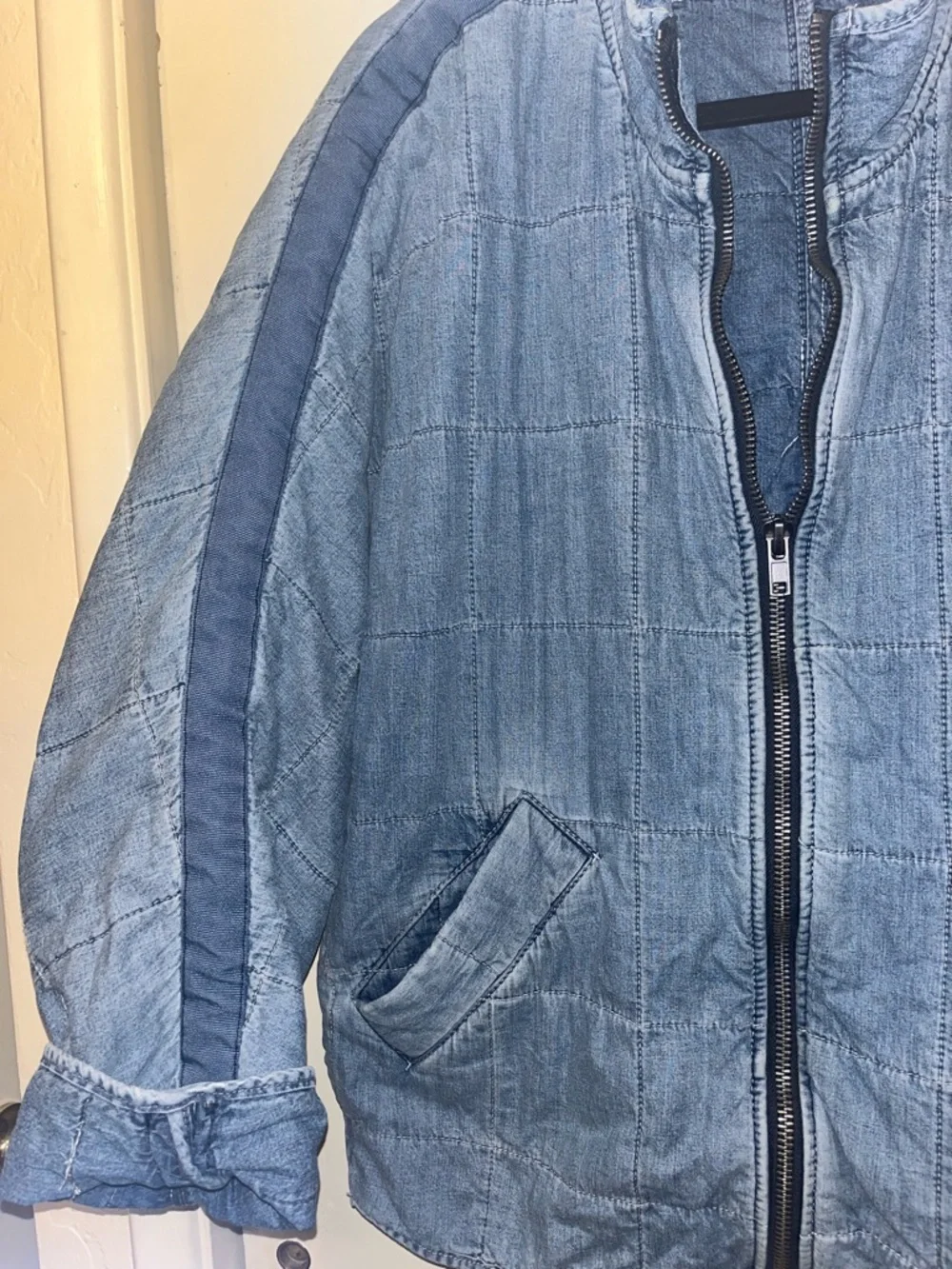 Free People Dolman Quilted Medium Wash Denim Jacket Size Small - Picture 3 of 16
